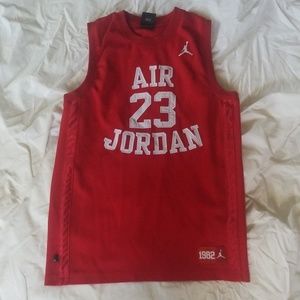 Jordan sleeveless boys shirt
